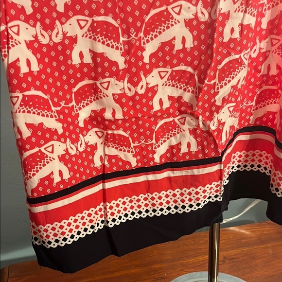 Crown & Ivy Black and Pink Sleeveless Camisole - Picture 3 of 6